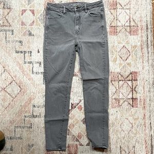 American Eagle Grey Super Hi-Rise Jegging